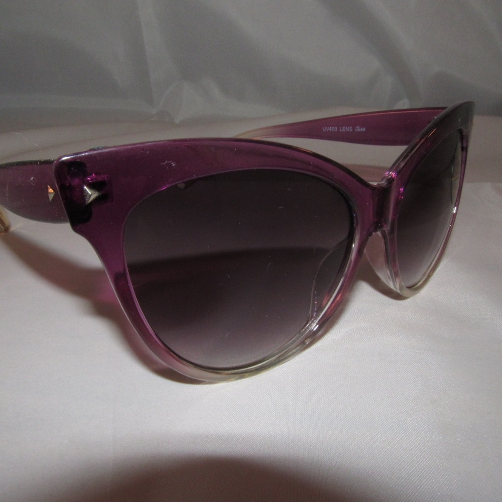 Ladies Cat Eye Sunglasses Foxy Classic Eye wear - Picture 6 of 6